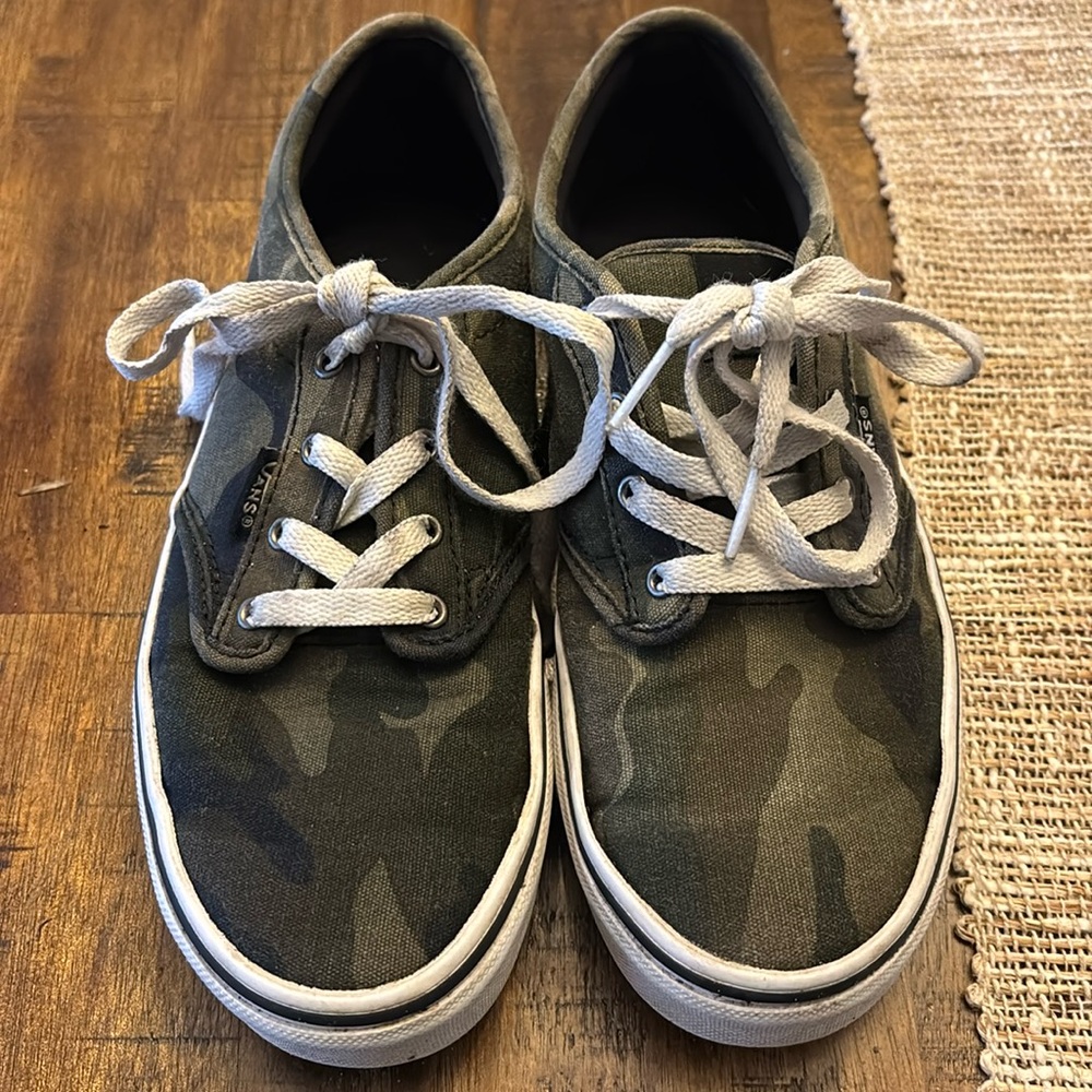Boys vans